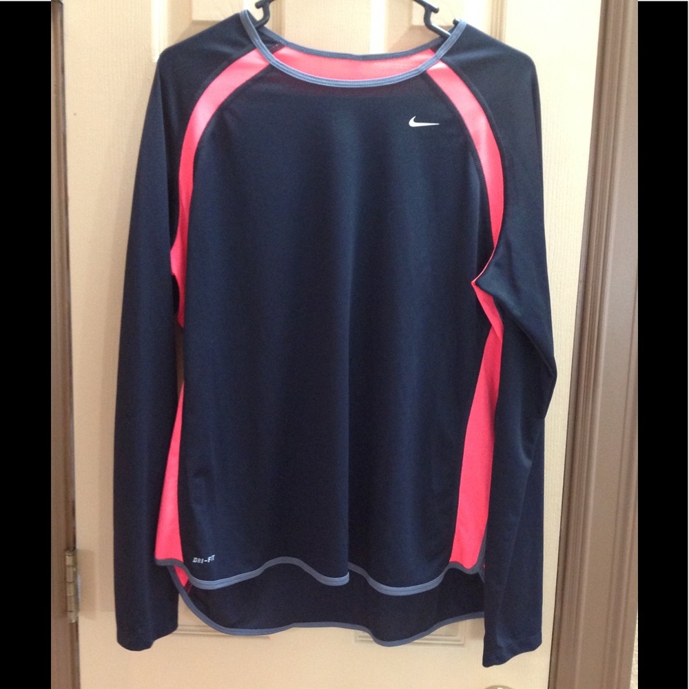 Nike Size XL long sleeve running top
